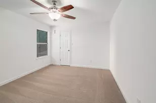 709 Los Robles Rd, Leander, TX 78641 - Photo 23