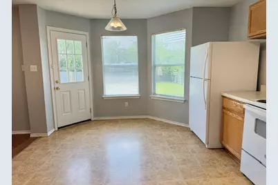 109 Gillespie Lane, Elgin, TX 78621 - Photo 11