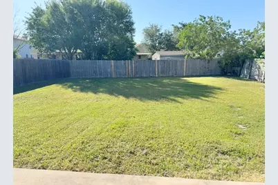 109 Gillespie Lane, Elgin, TX 78621 - Photo 21