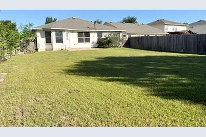 109 Gillespie Lane, Elgin, TX 78621 - Photo 23