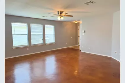 109 Gillespie Lane, Elgin, TX 78621 - Photo 5