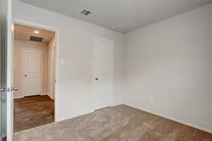 121 Roanwood Dr, San Marcos, TX 78666 - Photo 15