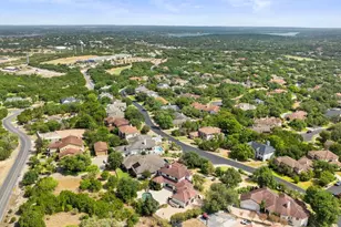 34 Autumn Oaks Dr, The Hills, TX 78738 - Photo 3