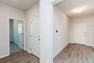 205 Northview Ln, Georgetown, TX 78628 - Photo 15