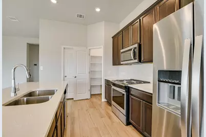 309 Chickasaw Lane, Hutto, TX 78634 - Photo 13