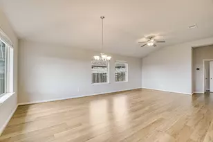 309 Chickasaw Ln, Hutto, TX 78634 - Photo 17