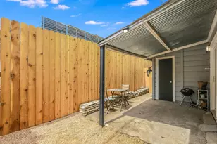 2504 Audubon Pl, Austin, TX 78741 - Photo 15