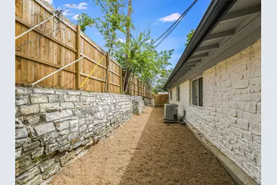 2504 Audubon Place, Austin, TX 78741 - Photo 11