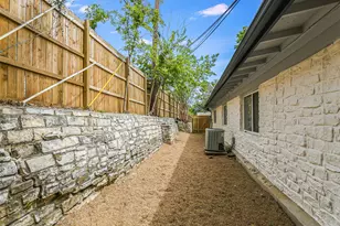 2504 Audubon Pl, Austin, TX 78741 - Photo 11