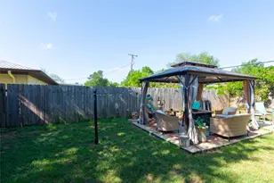 1212 Lake Terrace Dr, Elgin, TX 78621 - Photo 33