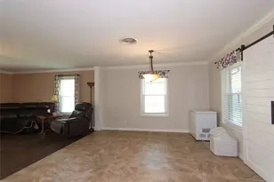 1212 Lake Terrace Dr, Elgin, TX 78621 - Photo 9