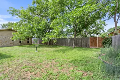 1115 Hackberry Drive, Marble Falls, TX 78654 - Photo 33