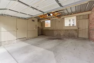 6631 Valleyside Rd, Austin, TX 78731 - Photo 29