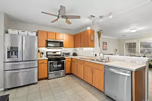 12117 Briarcreek Loop, Manor, TX 78653 - Photo 5