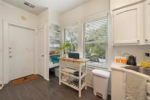 201 W 31st St, Austin, TX 78705 - Photo 17