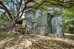 201 W 31st St, Austin, TX 78705 - Photo 23
