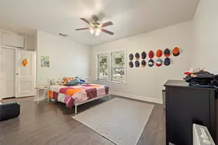 201 W 31st St, Austin, TX 78705 - Photo 7