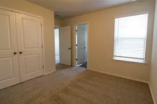 12810 Siena Vlg Ln, Buda, TX 78610 - Photo 15