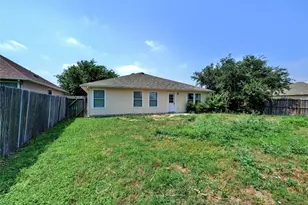 136 Holmstrom St, Hutto, TX 78634 - Photo 23