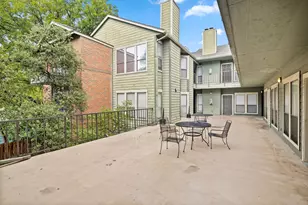 2706 Salado St, Austin, TX 78705 - Photo 5