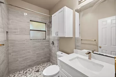 2706 Salado Street #210, Austin, TX 78705 - Photo 21