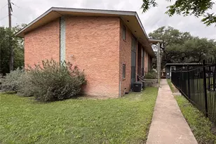 3304 Red River St, Austin, TX 78705 - Photo 23