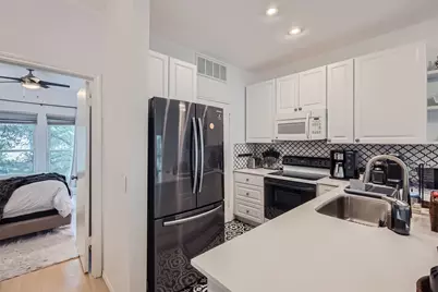 802 S 1st Street #215, Austin, TX 78704 - Photo 3