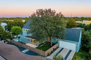 2105 Enfield Rd, Austin, TX 78703 - Photo 3