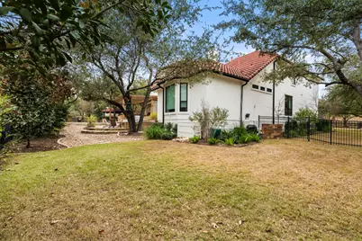 11501 Firethorn Court, Austin, TX 78732 - Photo 33