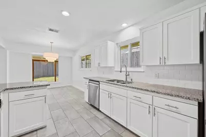 2717 Charlesworth Drive, Austin, TX 78745 - Photo 7