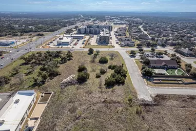 130 Woodlake Drive, Georgetown, TX 78633 - Photo 5