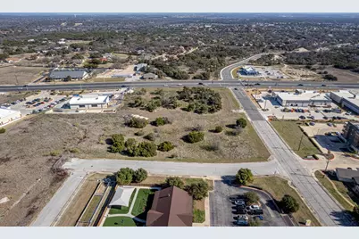 130 Woodlake Drive, Georgetown, TX 78633 - Photo 5