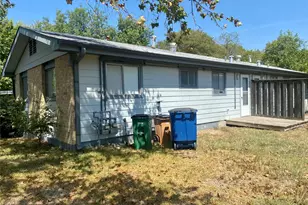 400 Swanee Dr, Austin, TX 78752 - Photo 1