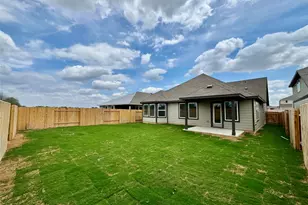 184 Coopers Hawk Crst, Cedar Creek, TX 78612 - Photo 5