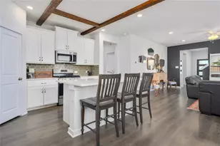 208 Garner Dr, Kyle, TX 78640 - Photo 5