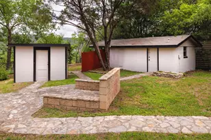 11603 Travis St, Jonestown, TX 78645 - Photo 33