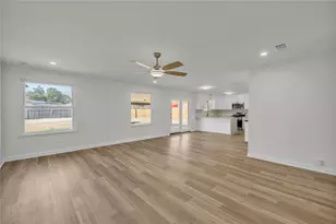 514 Sara Dr, Round Rock, TX 78664 - Photo 9