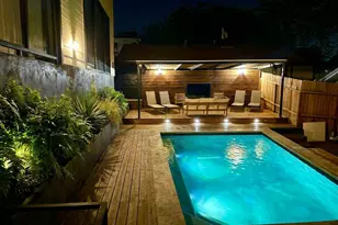 1914 E 8th St, Austin, TX 78702 - Photo 3