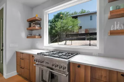 1914 E 8th Street, Austin, TX 78702 - Photo 17