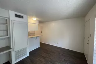 2801 Hemphill Park, Austin, TX 78705 - Photo 3