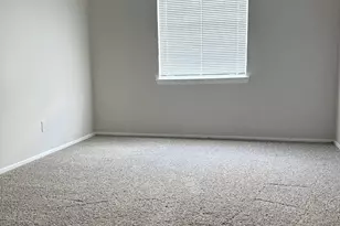 307 E 31st St, Austin, TX 78705 - Photo 9