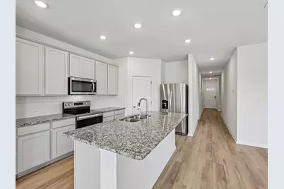 148 Sleep Hollow, Jarrell, TX 76537 - Photo 5