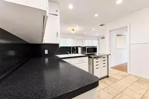 1303 Morrow St, Austin, TX 78757 - Photo 13