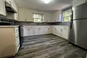 810 Cecelia St, Taylor, TX 76574 - Photo 11