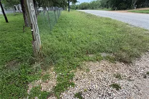 214 The Forest Rd, Dale, TX 78616 - Photo 13