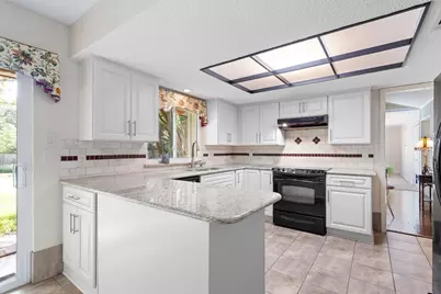 13215 Woodthorpe Street, Austin, TX 78729 - Photo 11