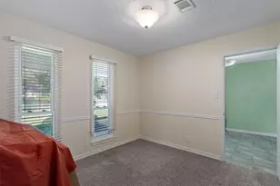 13215 Woodthorpe St, Austin, TX 78729 - Photo 19