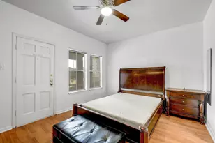 2529 Rio Grande St, Austin, TX 78705 - Photo 5