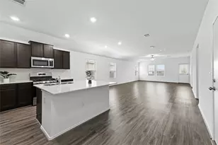 11813 Roscommon Trl, Austin, TX 78754 - Photo 7