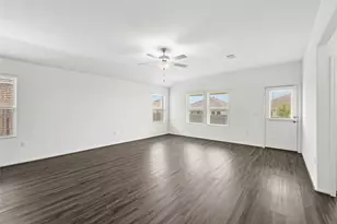 11813 Roscommon Trl, Austin, TX 78754 - Photo 13